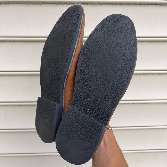 RED TAPE LIGHT BROWN DRESS SHOE. CONDITION IS USED. SZ 11. - Picture 3 of 3